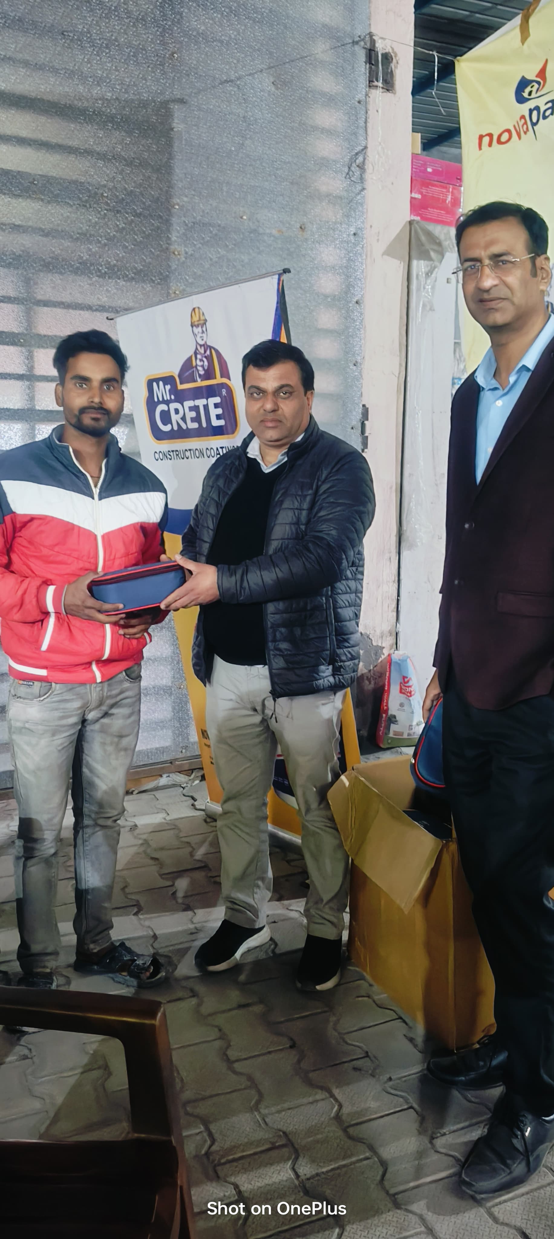 Contractor and Painter Meet 12